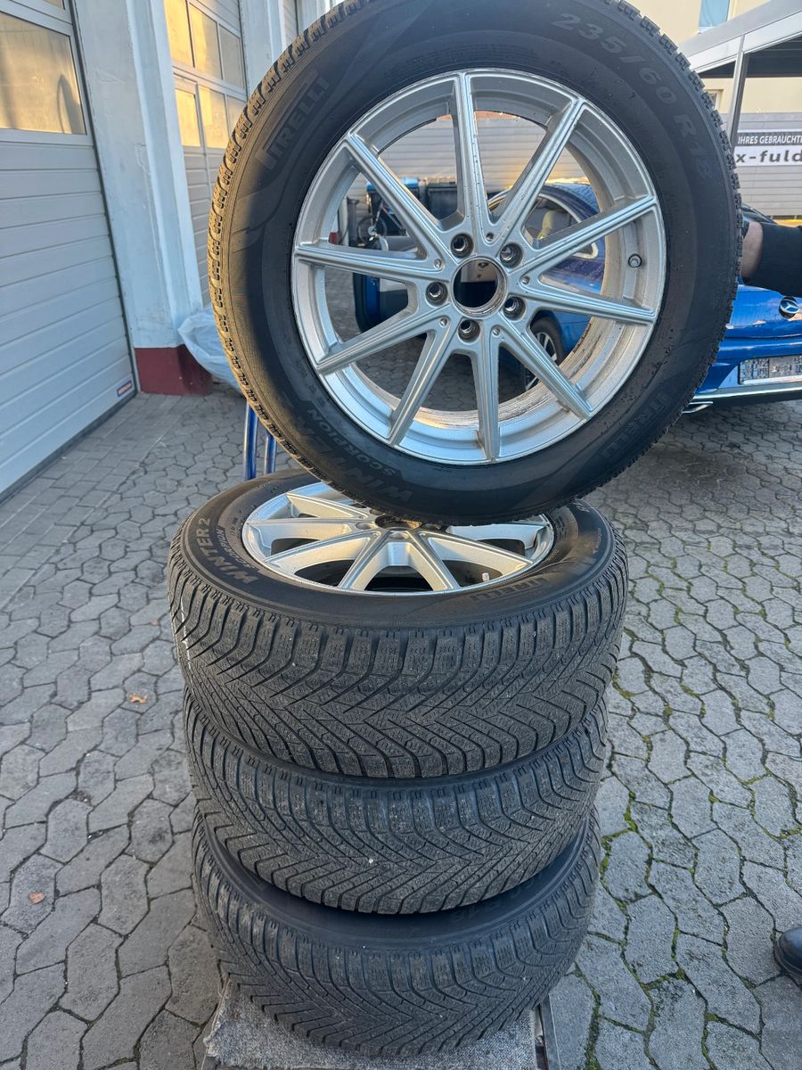 Fahrzeugabbildung Mercedes-Benz GLE 350e 4M AMG Line Leder,Navi,Park/Night-P,AHK