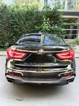 BMW X6 Drive 50i  - BMW X6: 50i