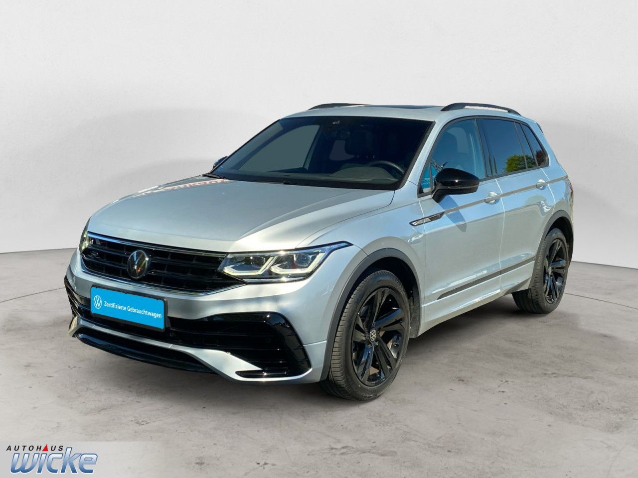 Volkswagen Tiguan 1.5 TSI DSG R-Line NAVI KLIMA PANO PDC foto 2