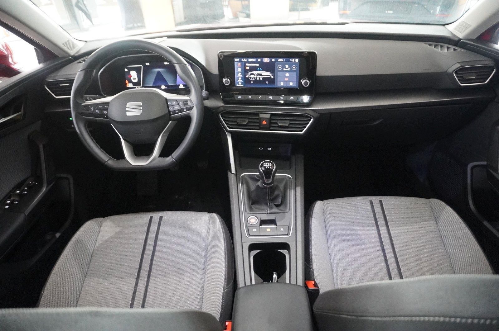 Fahrzeugabbildung SEAT Leon ST 2.0 TSI STYLE NAVI/LED/KAMERA/VIRT./DAB+