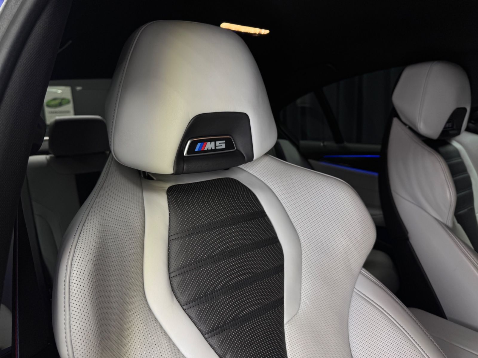 Fahrzeugabbildung BMW M5 Limousine Competition|KERAMIK|HEAD-UP|