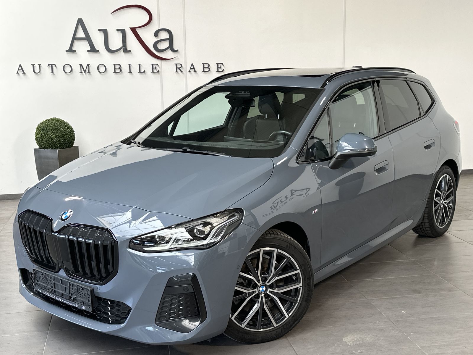 Fahrzeugabbildung BMW 223i Active Tourer M-Sport NAV+LED+ACC+360°+PANO