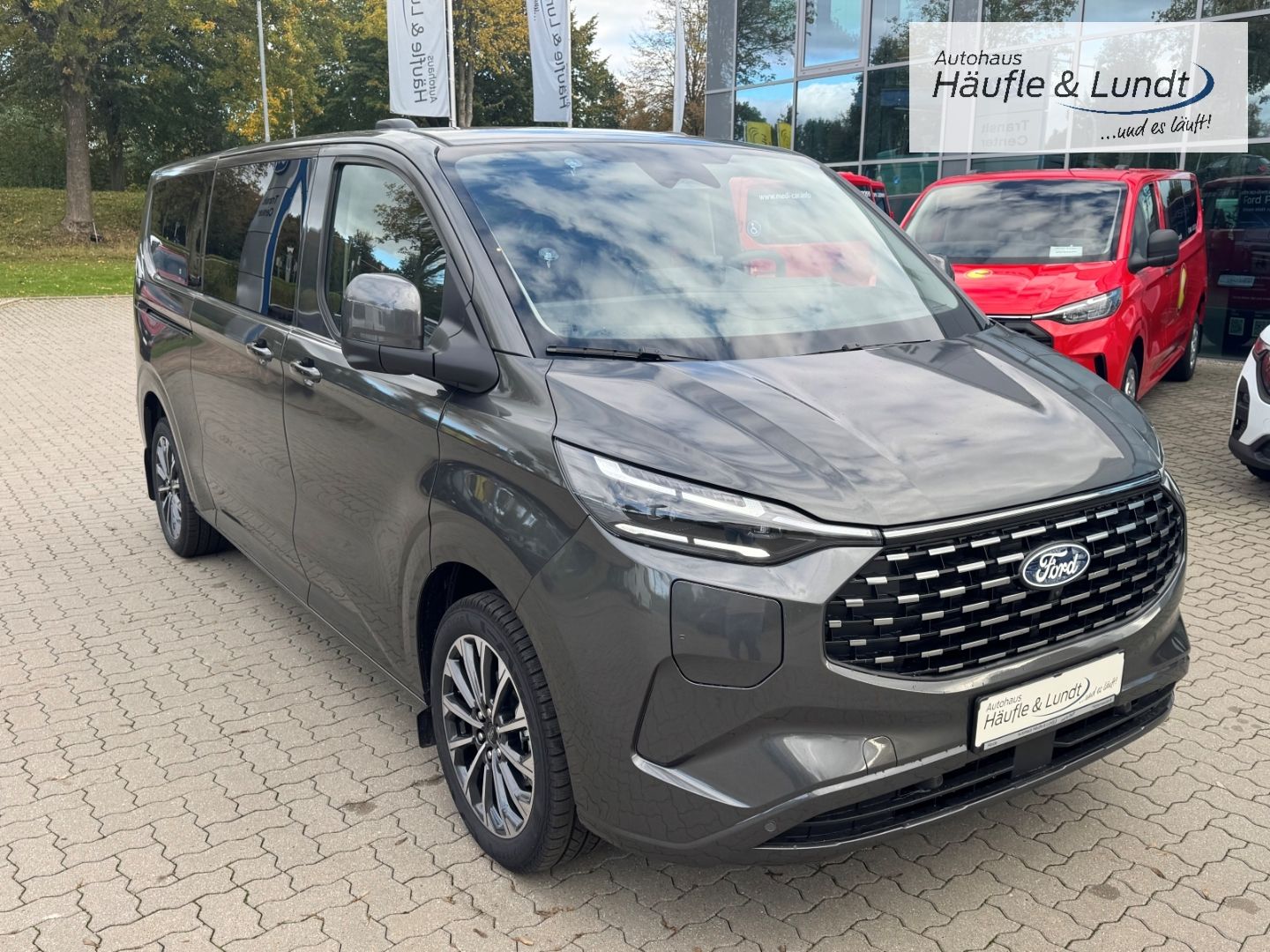 Ford Tourneo Custom L2 Titanium X PHEV -MatrixLED-GJR imagem 2