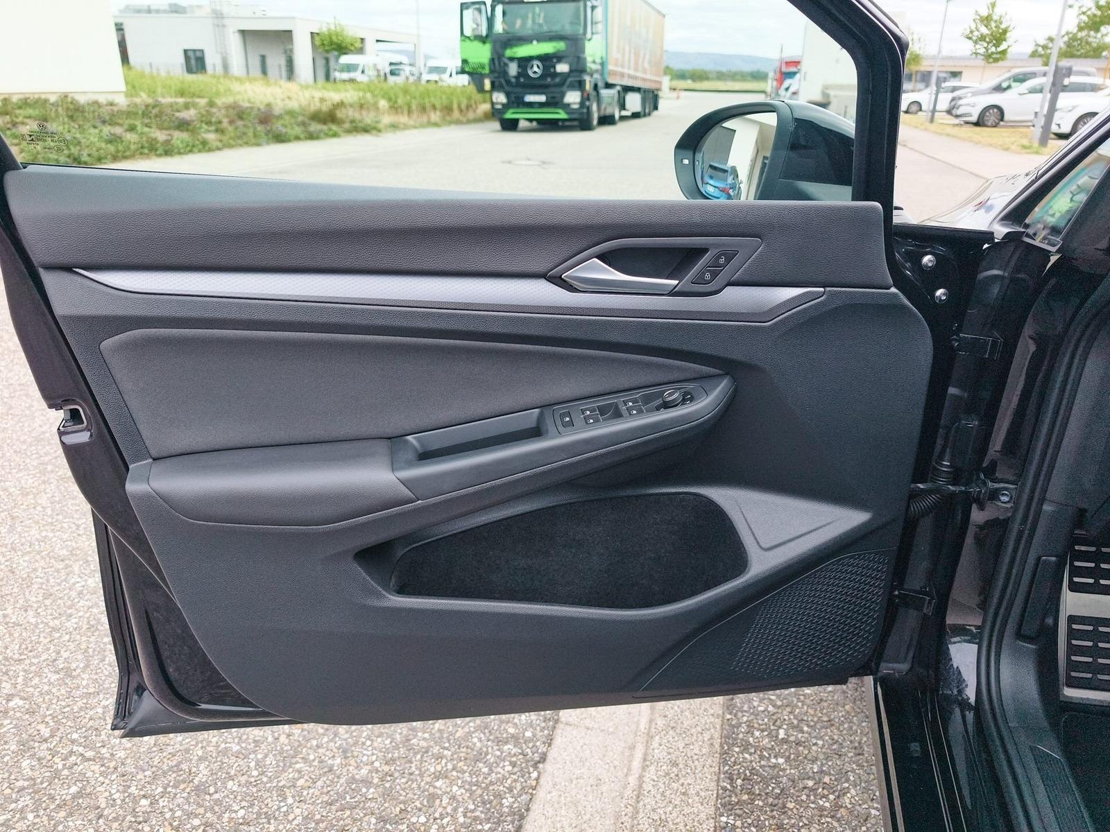 Volkswagen Golf VIII 1.5 TSI Active Standhzg+Kamera+HUD+ACC, миниатюра 22