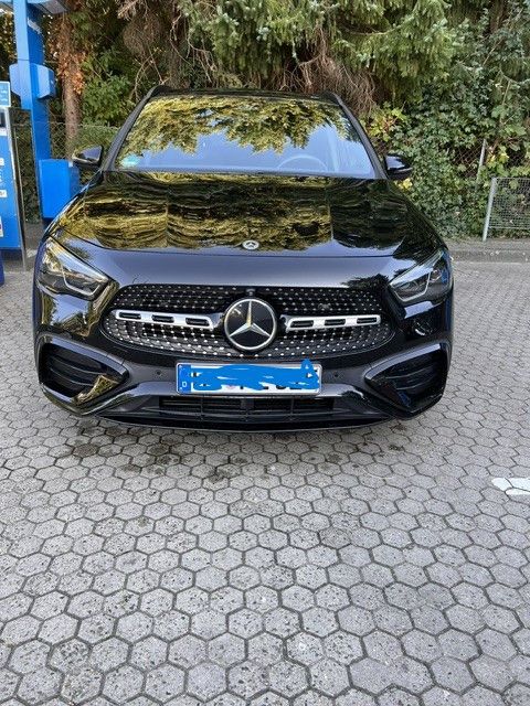 Image of Mercedes-Benz GLA 200