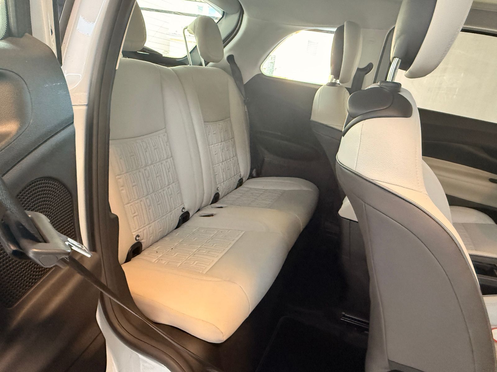 Fahrzeugabbildung Fiat 500e/ 3+1 /LA PRIMA/APPLE/NAVI/KAMERA/LED/LEDER