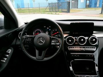 Mercedes-Benz Limousine C 180 d