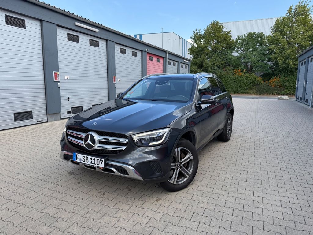 Image of Mercedes-Benz GLC 300