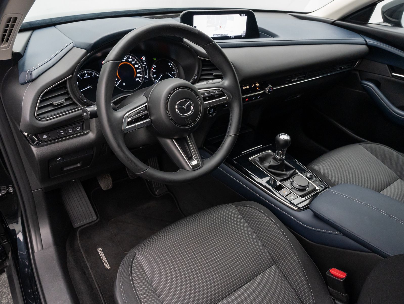 Fahrzeugabbildung Mazda CX-30 Selection 2WD