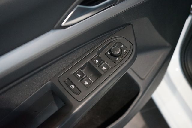 Volkswagen Golf 2.0 TDI Life | Discover Pro | Kamera