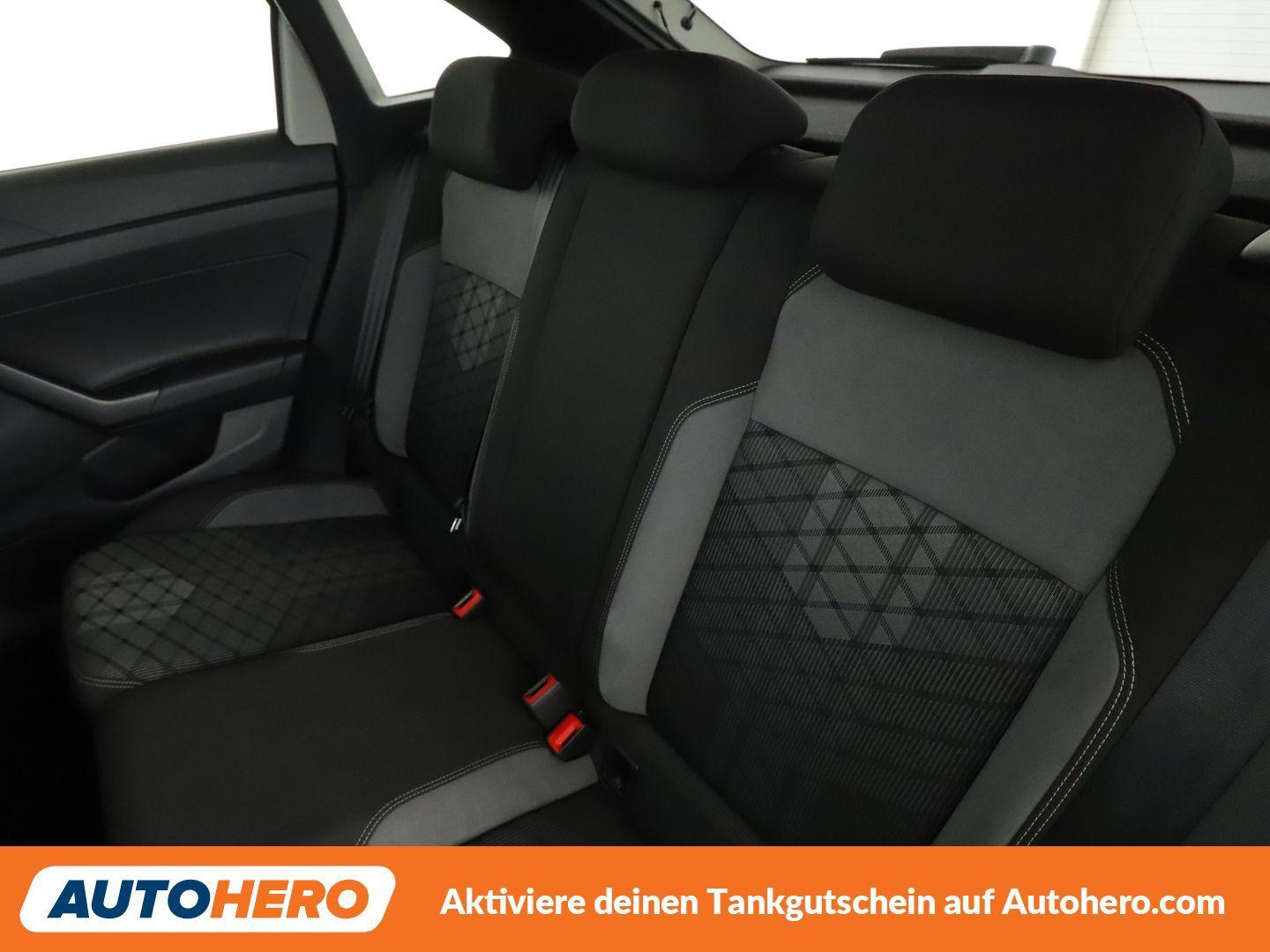 Volkswagen Taigo 1.5 TSI ACT R-Line Aut.*NAVI*LED*CAM*ACC*S