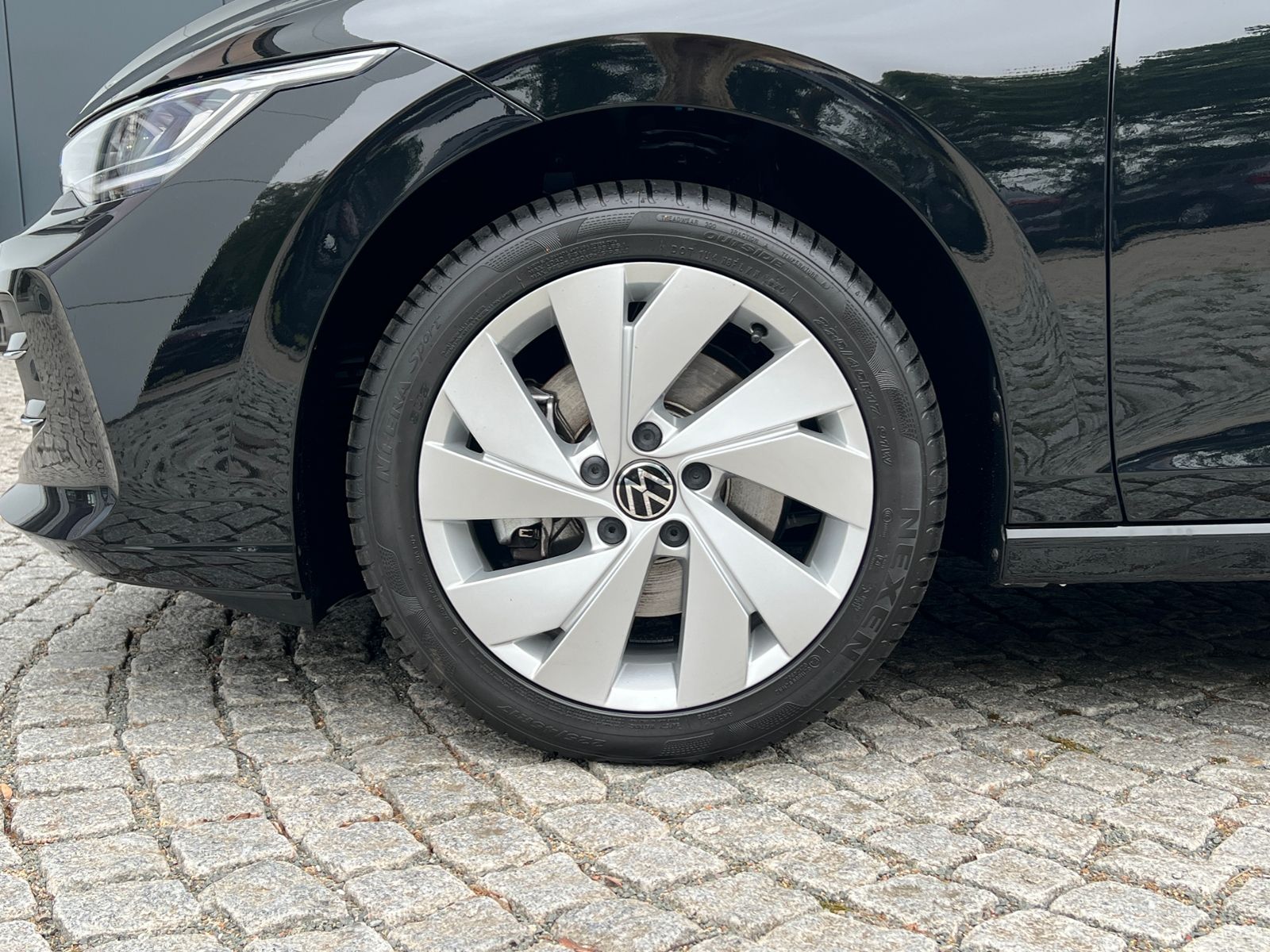 Fahrzeugabbildung Volkswagen Golf VIII Variant GOAL 2.0 TDI DSG *AHK, LED, "P