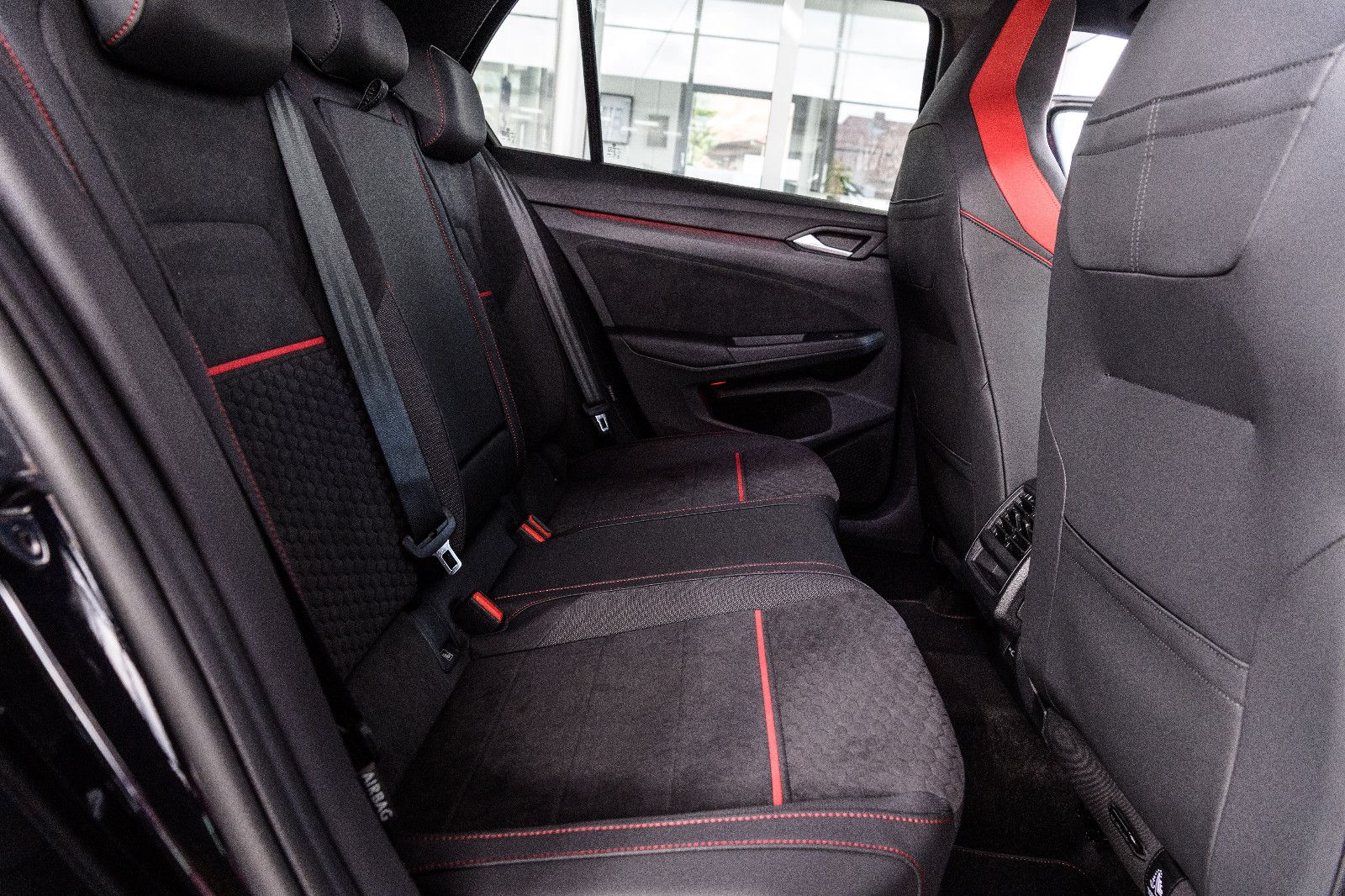 Fahrzeugabbildung Volkswagen Golf VIII GTI Clubsport *BLACK-STYLE*19"*KAMERA*