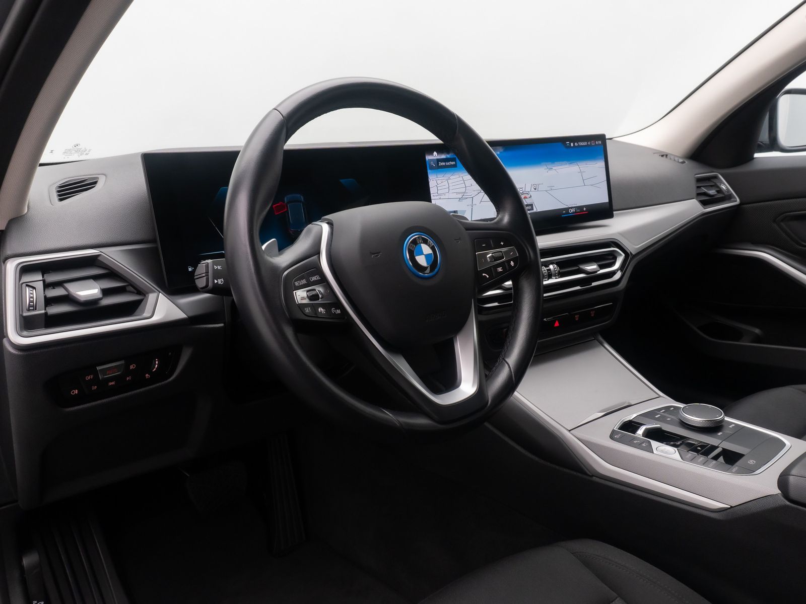 Fahrzeugabbildung BMW 330e AHK DAB Cockpit+ FernlichtAss Sport