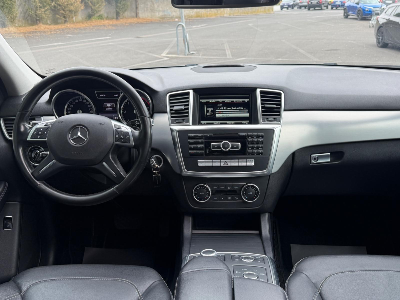 Mercedes-Benz ML 350 CDI BlueTec 4Matic*Panorama*20Zoll*Top*
