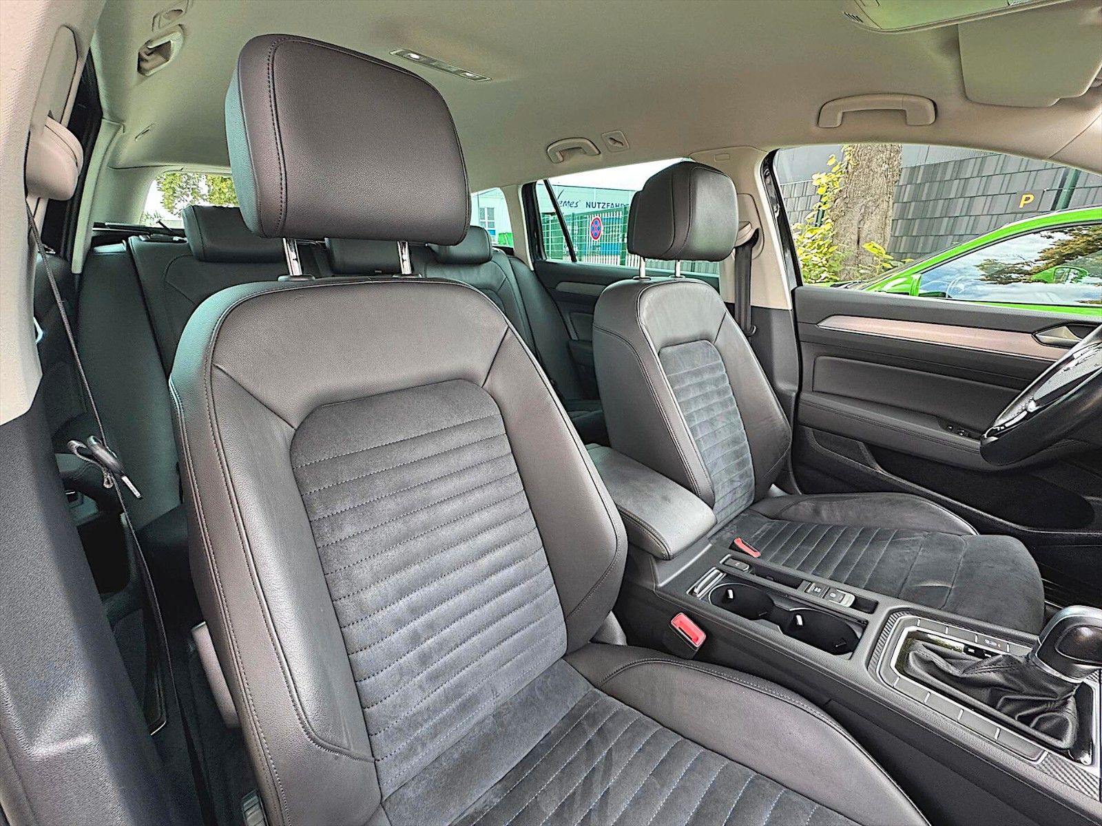 Fahrzeugabbildung Volkswagen Passat Variant 2.0 TDI Highline DSG *LED*Navi*