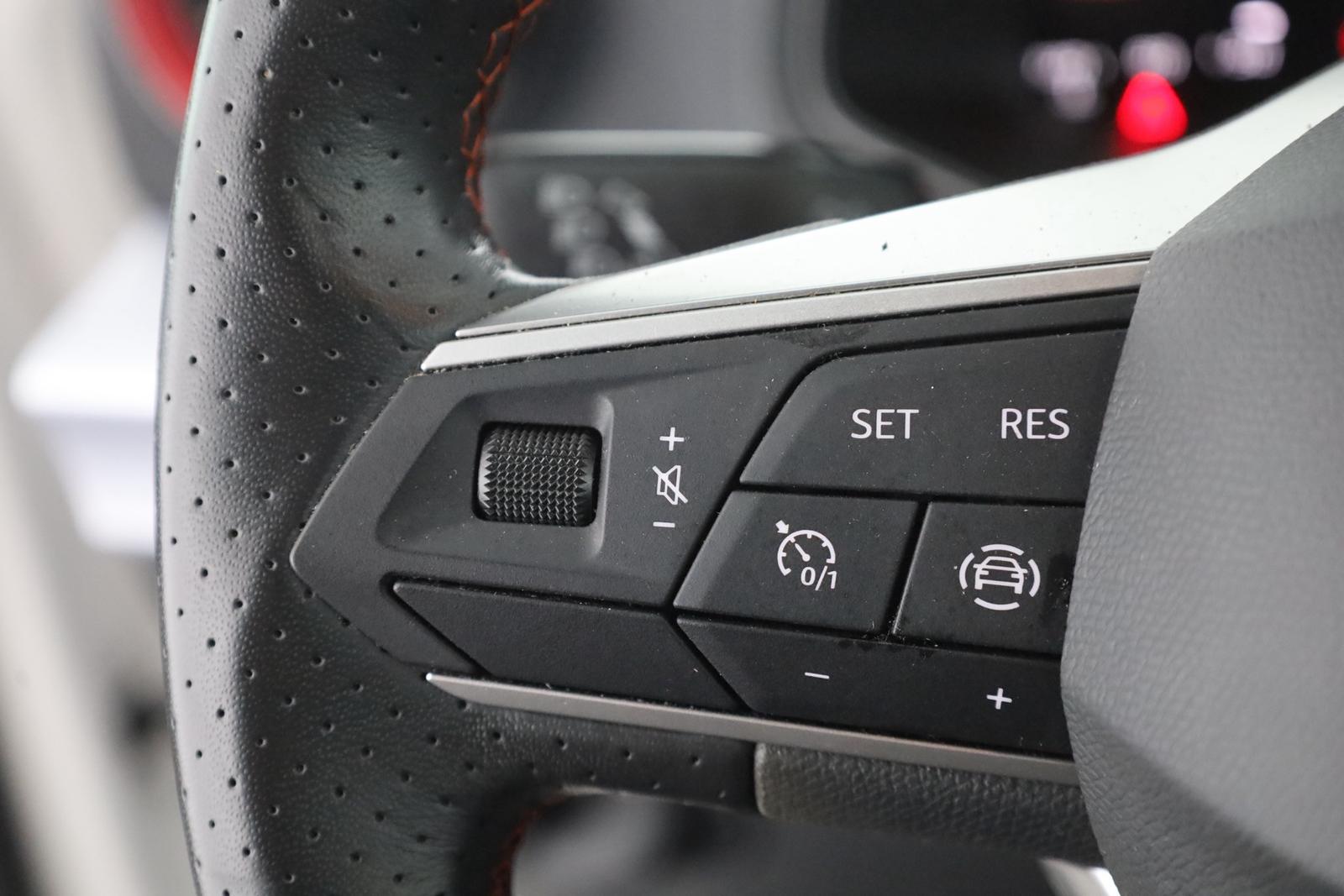 SEAT Arona 1.0 TSI FR LED Navi Sitzheizung Tempomat, миниатюра 15