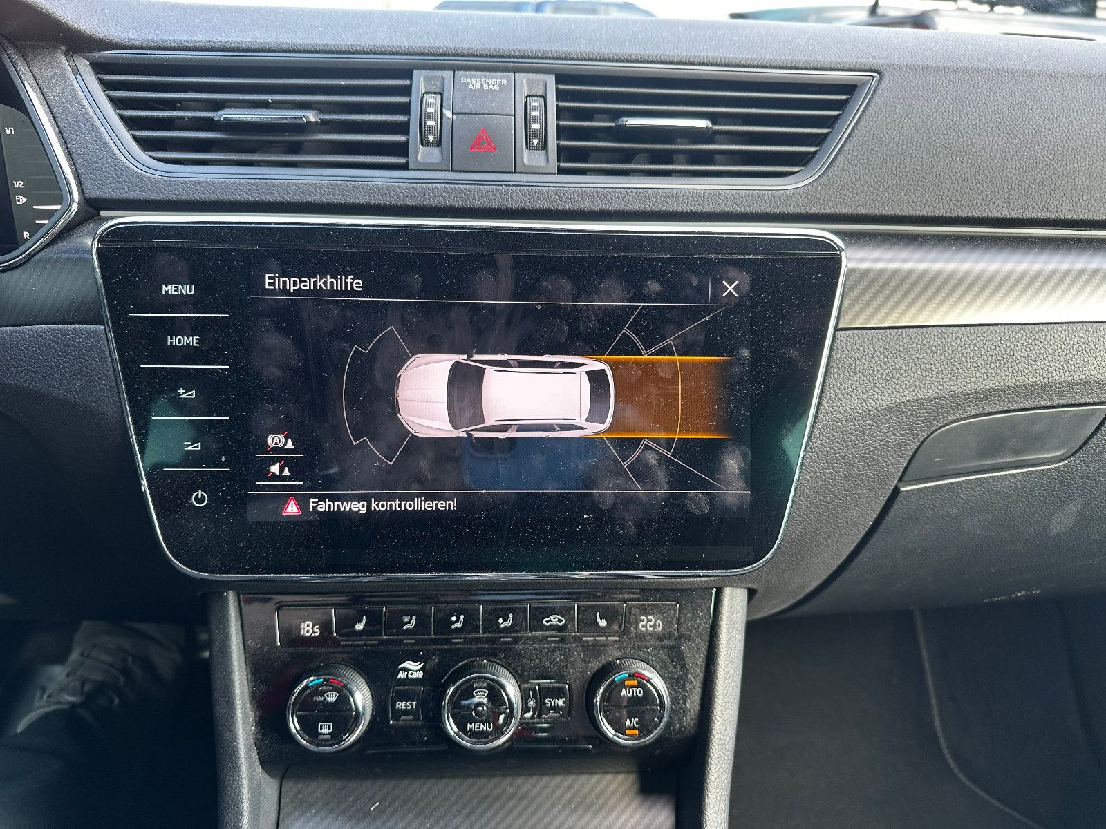 Fahrzeugabbildung SKODA Superb Combi Sportline 4x4