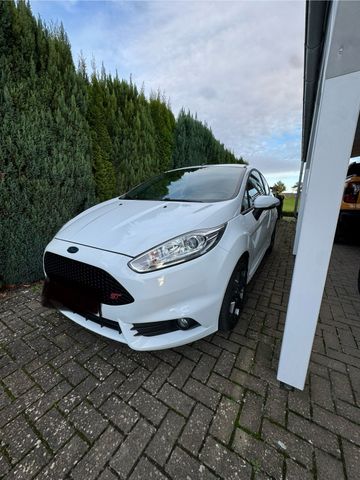 Ford Fiesta ST 1,6L EcoBoost 182PS TÜV Neu !