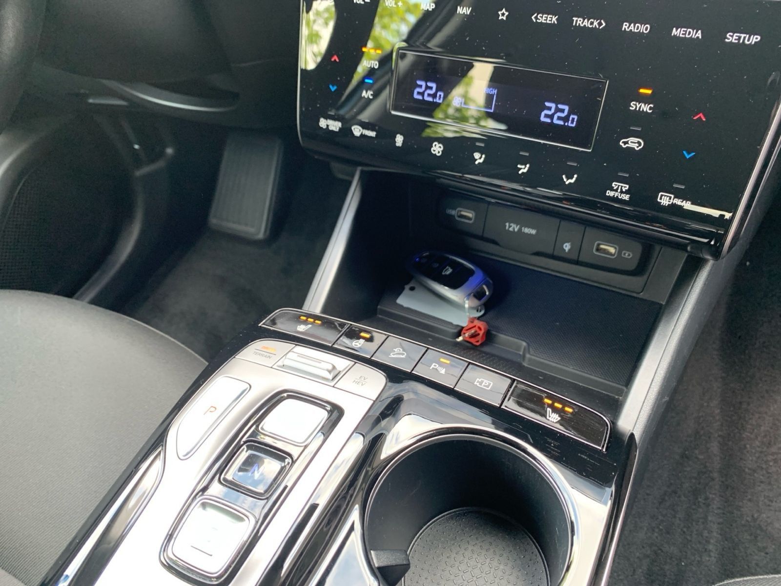 Fahrzeugabbildung Hyundai TUCSON 1.6 T-GDI Trend Plug-In Hybrid 4WD AHK