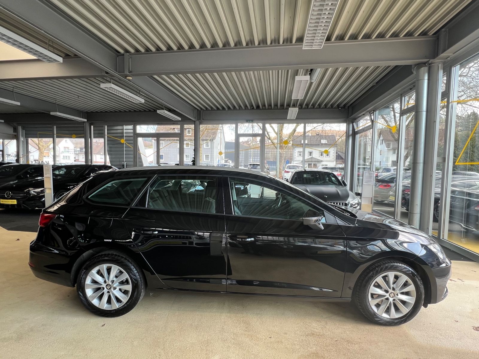 Fahrzeugabbildung SEAT Leon ST 1.4 TSI Style * 1.HAND *ALCANTARA*NAVI*