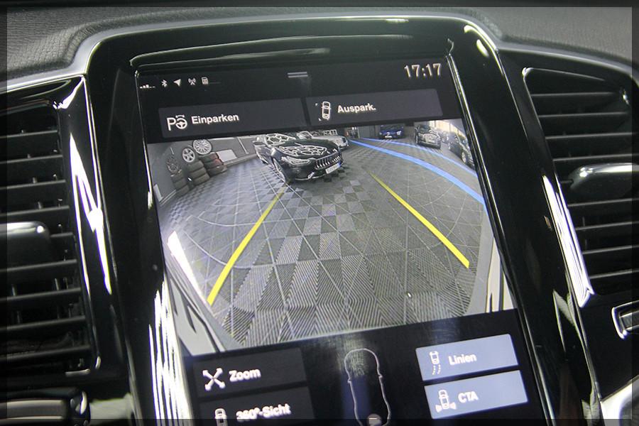 Volvo XC90 T6 Momentum NAVI / PANO / CAM