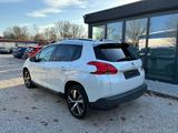 Peugeot 2008 Allure 1.6*Navi*PDC*Tempomat* - Peugeot 2008: 1.6