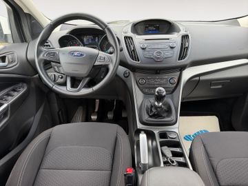 Ford Kuga - 10
