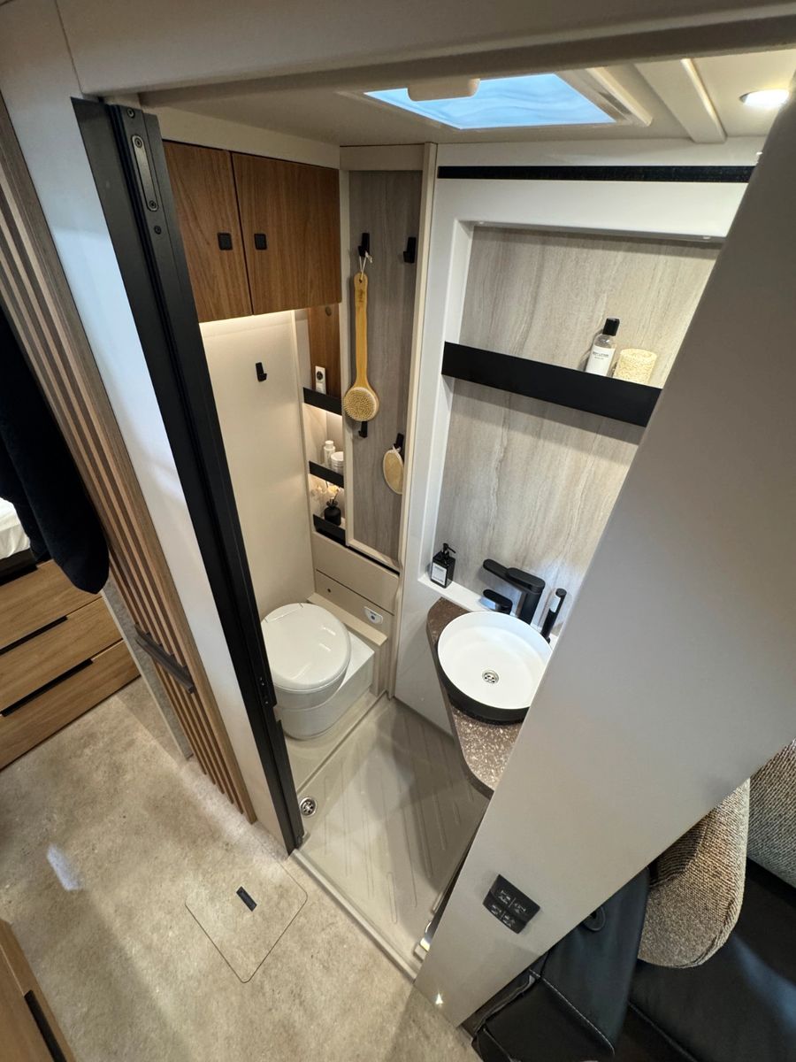 Fahrzeugabbildung Bürstner Signature SFT 7.5 NEUHEIT MODELL 2026!