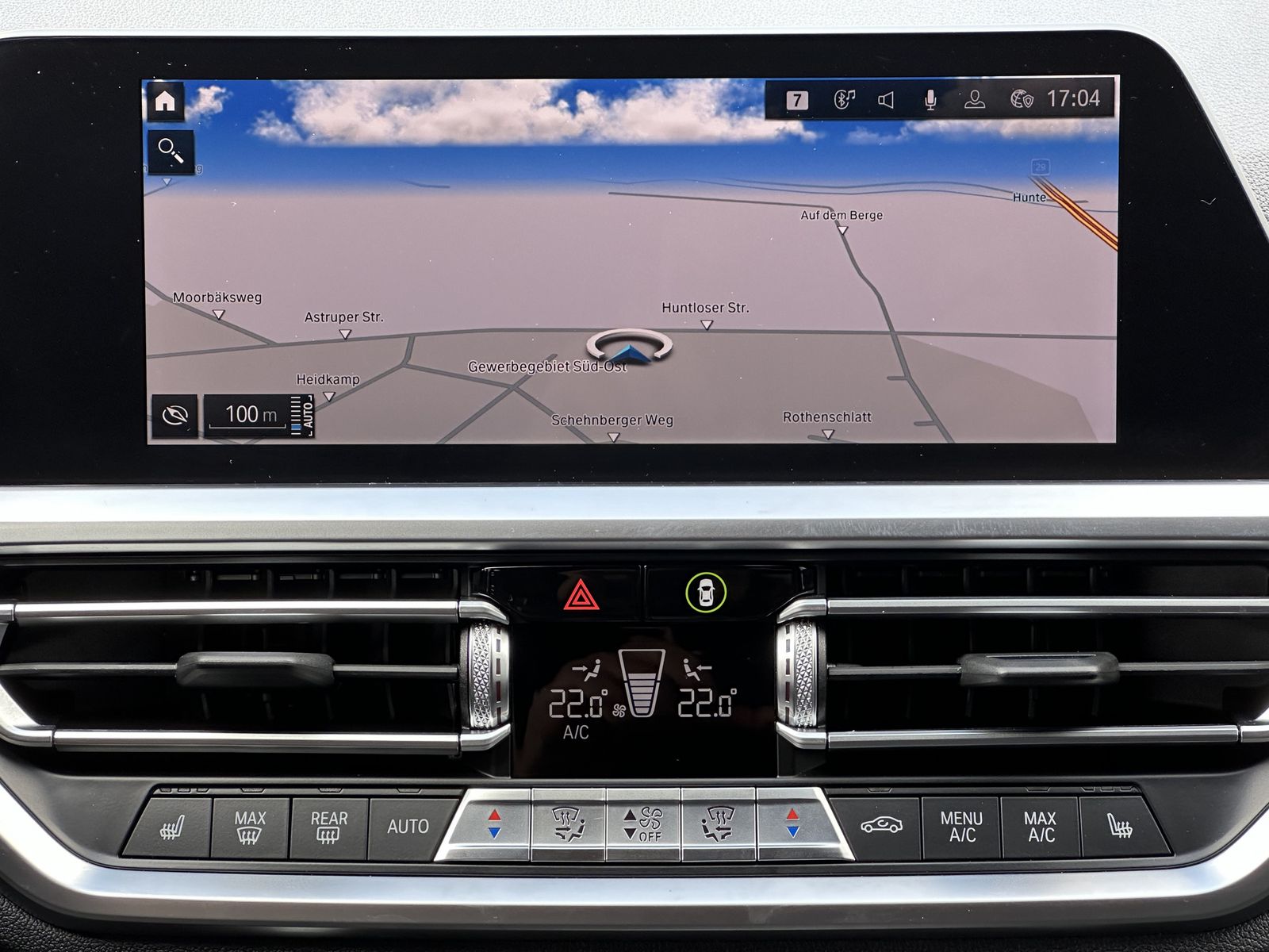 Fahrzeugabbildung BMW 330e Touring M-Sport NAV+LED+ACC+LIVE-COCKPIT+PP