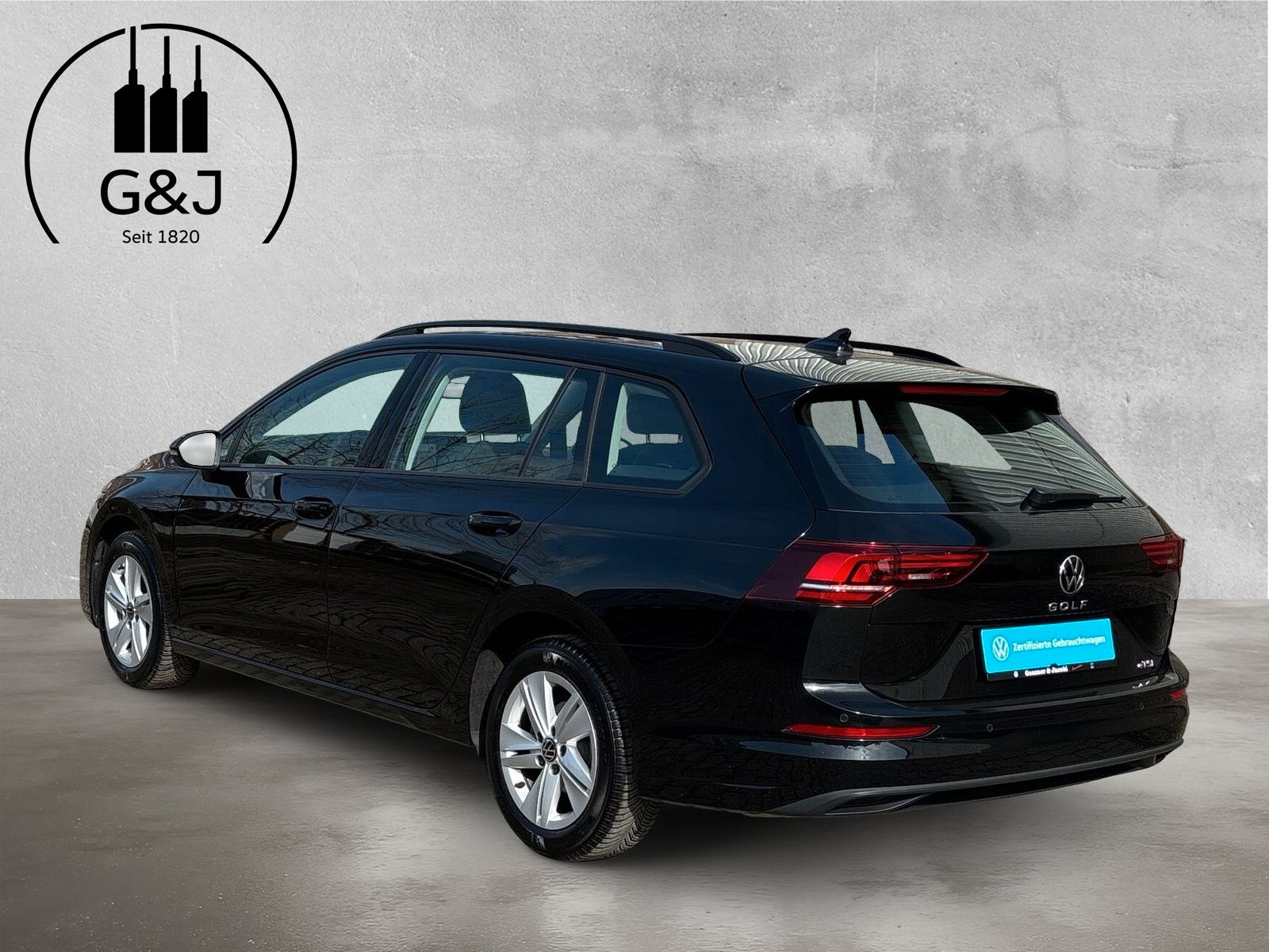 Fahrzeugabbildung Volkswagen Golf Variant Life 1.5 eTSI DSG App-Connect