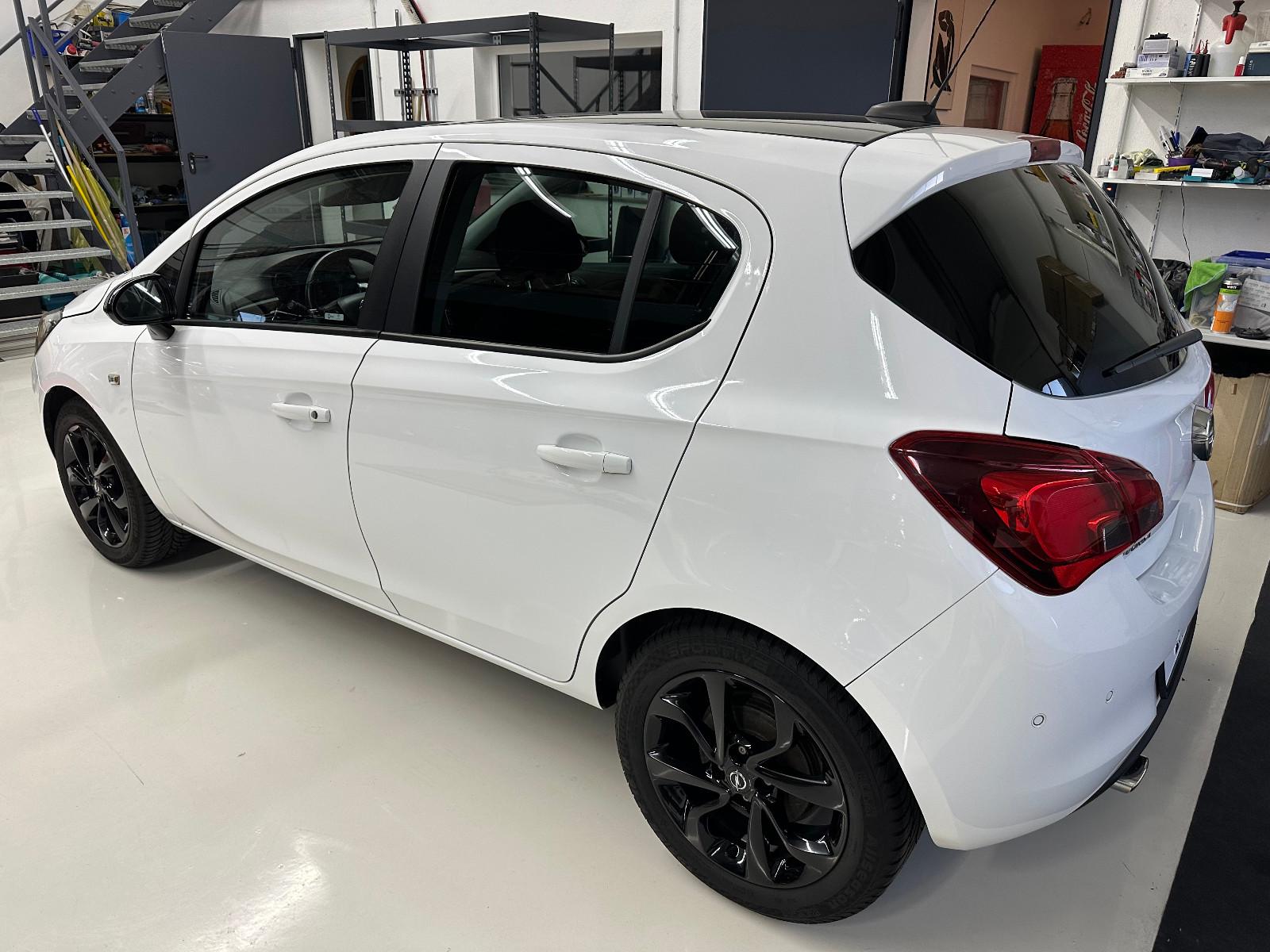 Opel Corsa E Color Edition