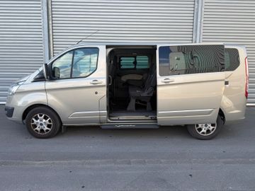 Ford Tourneo Custom - 12