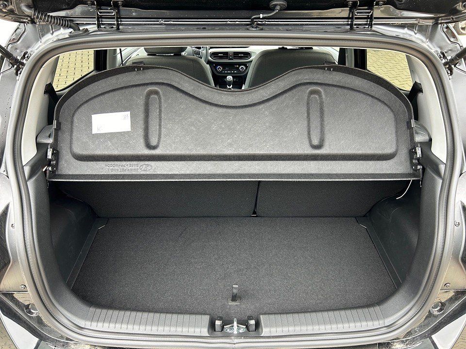 Fahrzeugabbildung Hyundai i10 1.2 PRIME KLIMAAT+NAV+SHZ+LHZ+CARPLAY+QI+KAM