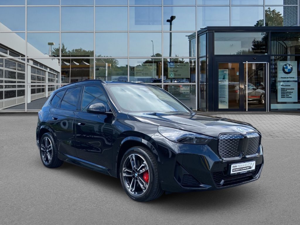 BMW iX1 xDrive30 M Sport Pro AHK Panoramadach Harman foto 5