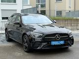 Mercedes-Benz E 300 AMG Line T-Modell E 300 de 4Matic - Mercedes-Benz E-Klasse: T Modell AMG