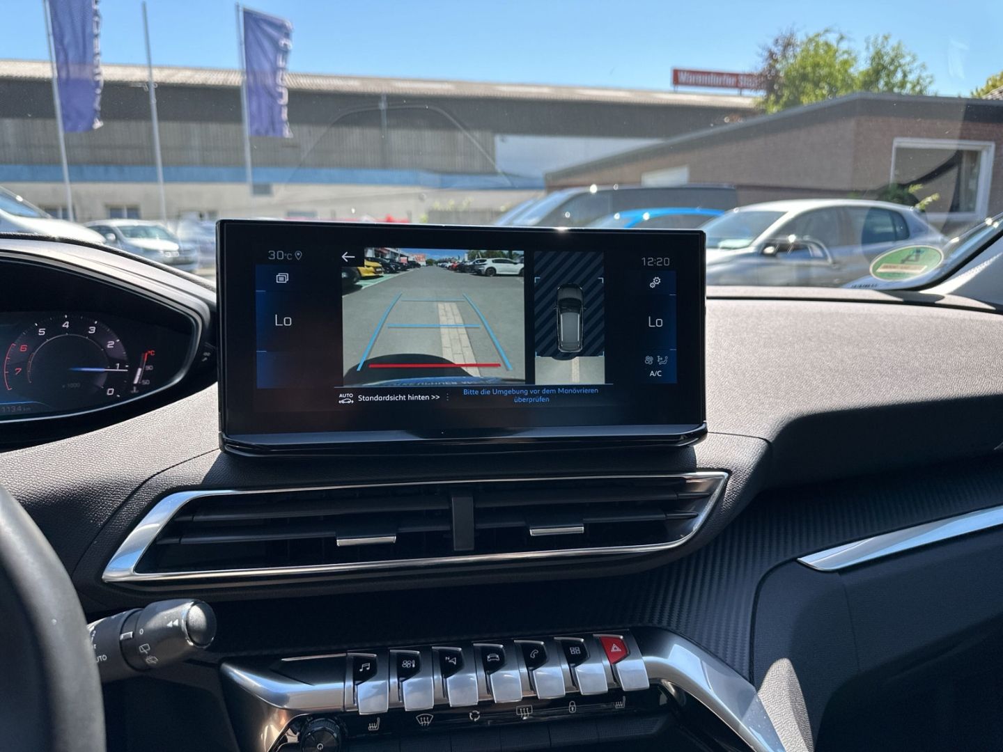 Fahrzeugabbildung Peugeot 3008 Allure 1.2 PureTech 130 Navi CarPlay Androi