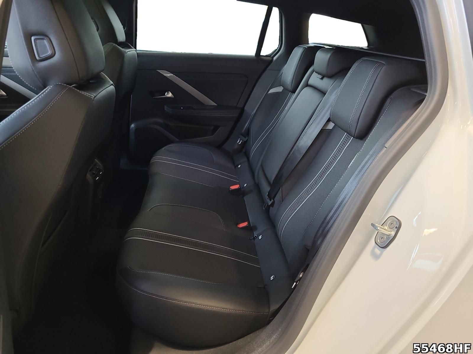 Fahrzeugabbildung Opel Astra L ST GS 130 PS AT