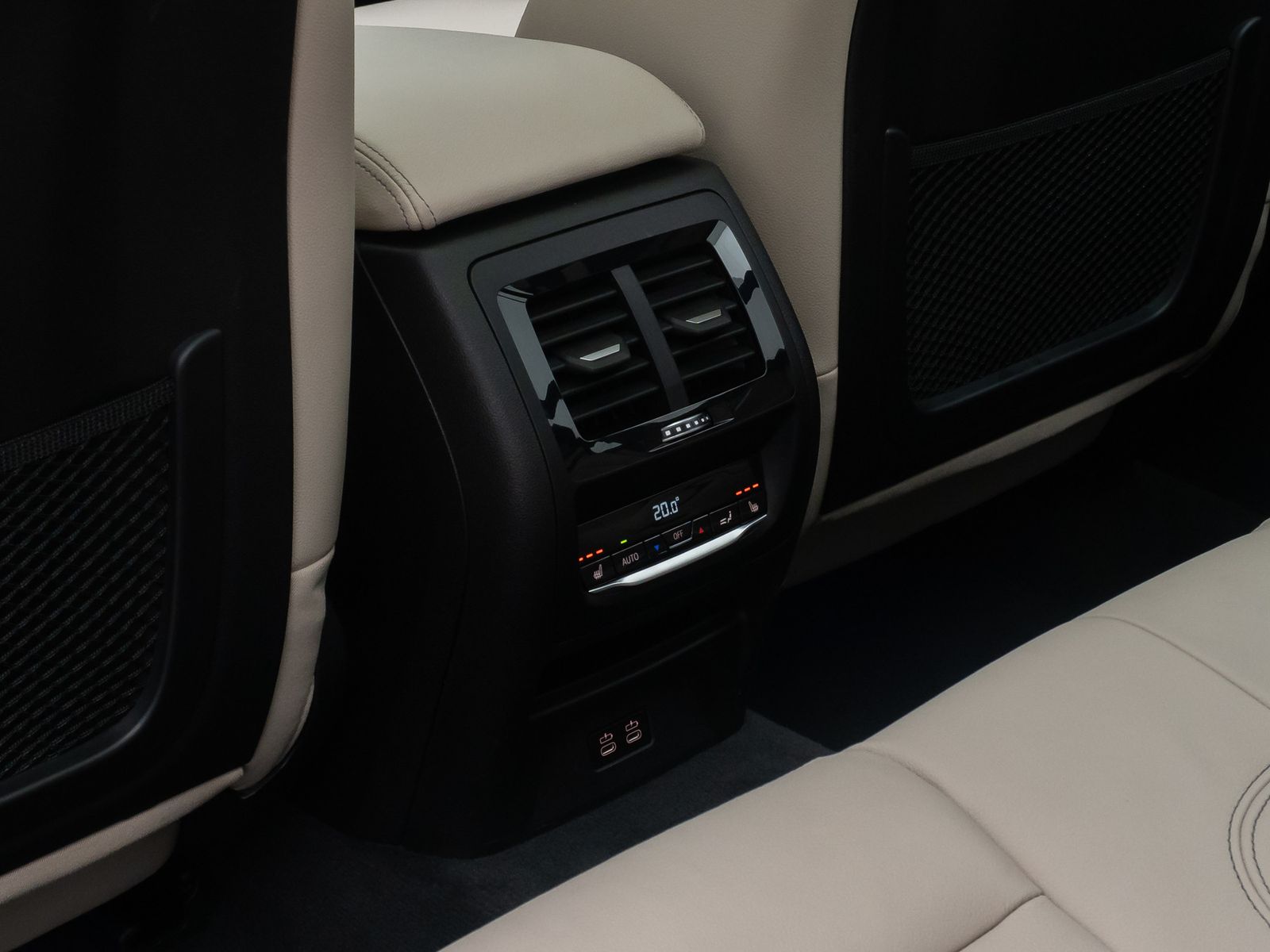 Fahrzeugabbildung BMW X3 xD20d M Sport DAB Kamera Panorama 20Zoll LED