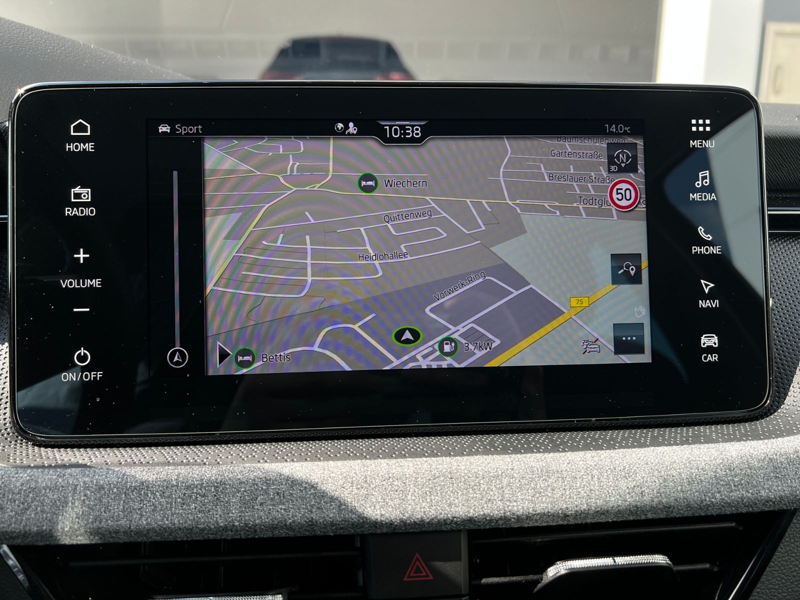 Fahrzeugabbildung SKODA Kamiq Selection Tour 1.0 TSI DSG *AHK, LED, Navi