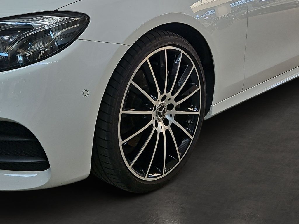 Fahrzeugabbildung Mercedes-Benz E 200 T AMG AHK Totwi. Multibeam Burm. Sport KAM