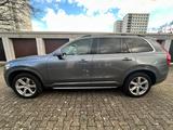 Volvo XC90 D5 AWD Geartronic Momentum Momentum - Volvo Gebrauchtwagen in Karlsruhe