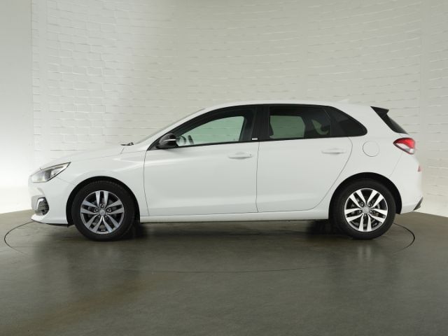 i30 PASSION+RÜCKFAHRKAMERA+SITZ-/LENKRADHEIZUNG+