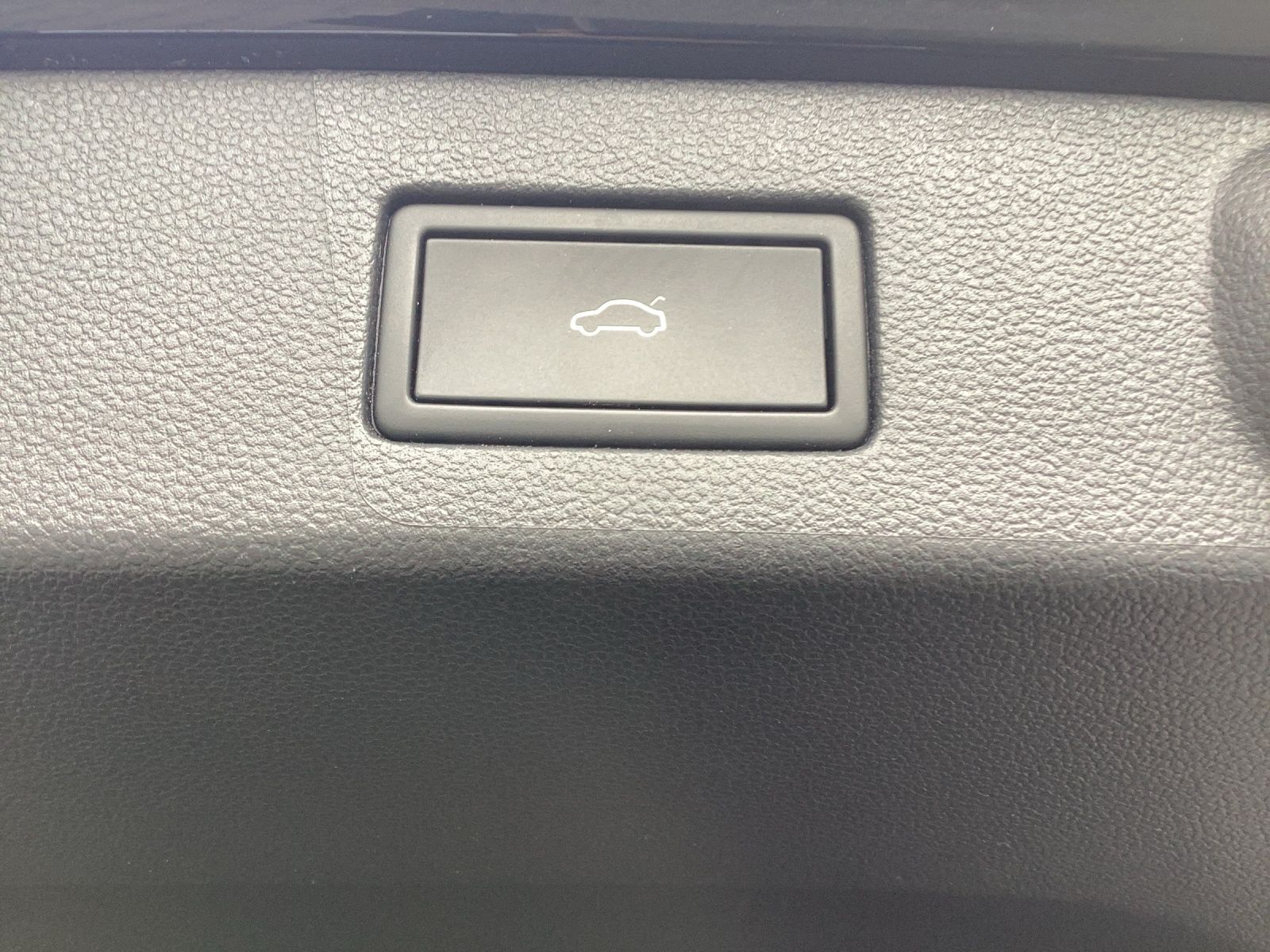 Fahrzeugabbildung Volkswagen Arteon Shooting Brake R-Line 4 IQ.Light Navi ACC