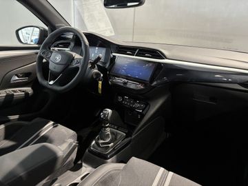 Fotografie 8 des Opel Corsa 1.2 Direct Injection Turbo GS