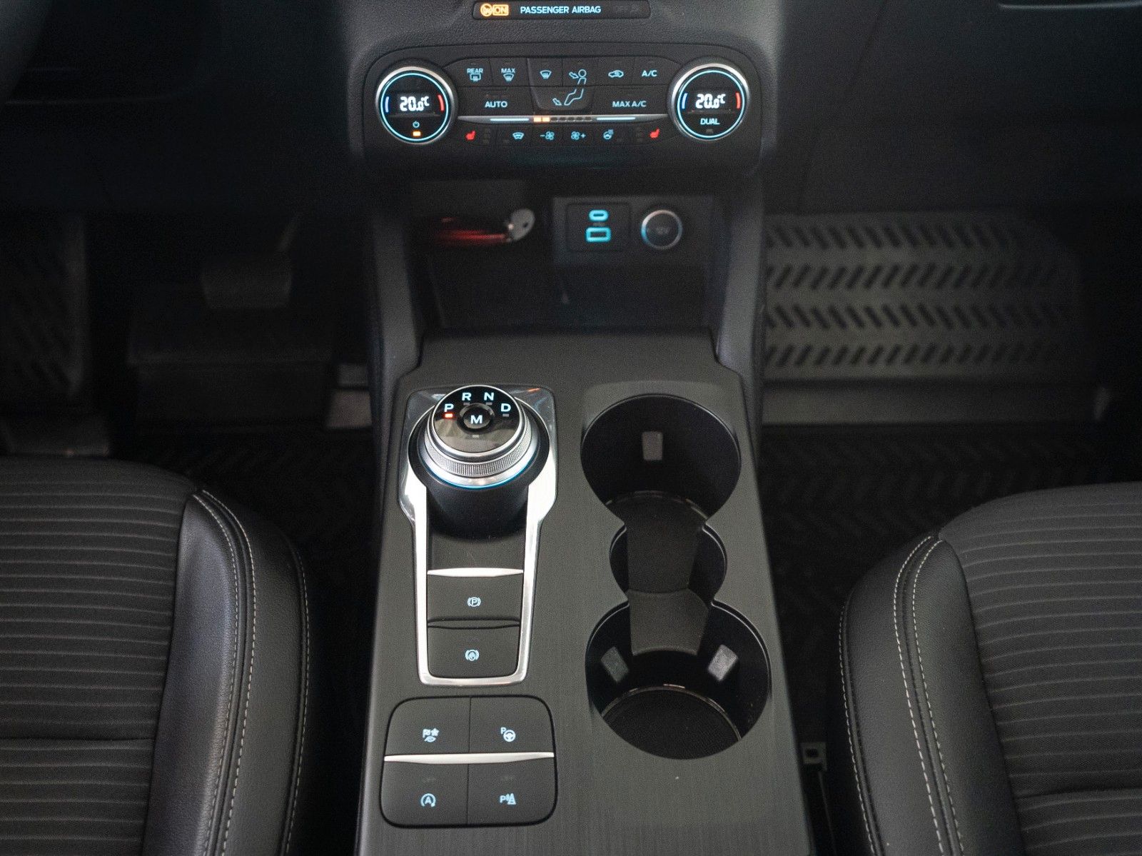 Fahrzeugabbildung Ford Kuga Titanium X 4x4/WINTER-P/LED/AHK/NAVI/B&O