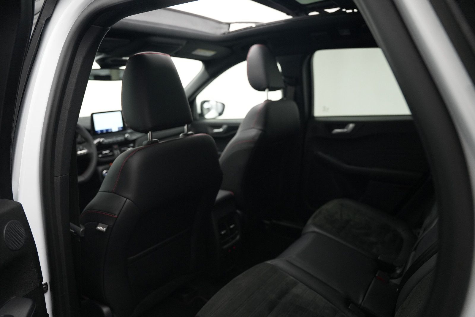 Fahrzeugabbildung Ford Kuga *ST-Line X*Panorama*HUD*Kamera*PlugInHybrid
