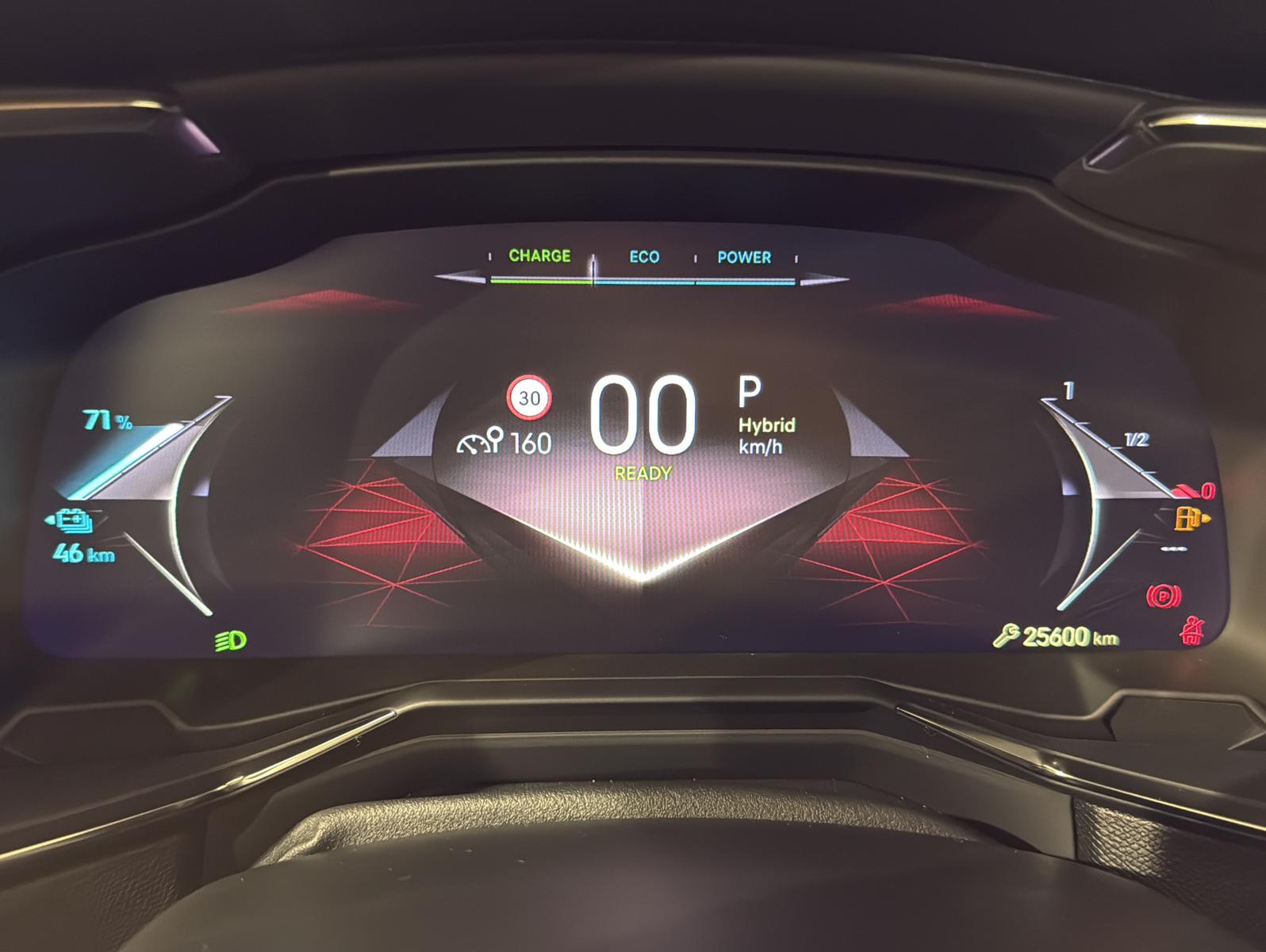 DS Automobiles DS7 Crossback Perfor. Autom. |PDC |360° |KEYLESS