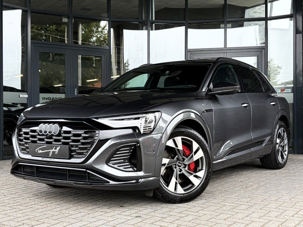 Audi Q8 e-tron 50 QUATTRO S 95 KWH - S-LINE - PANO -