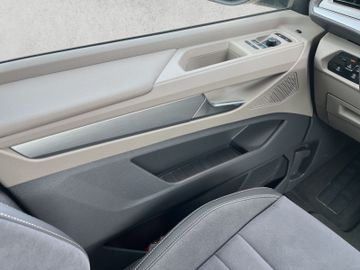 Volkswagen T7 Multivan - 11